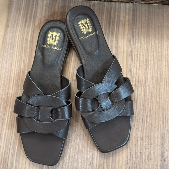 M BY BRUNO MAGLI Alessia Leather Sandal size 7/Eu 37.5 - Picture 9 of 11
